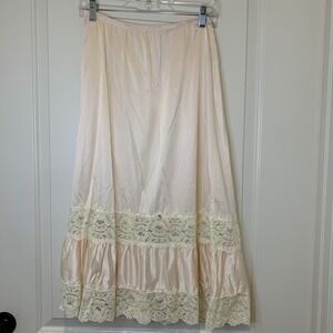 Vtg Applause Half Slip Pale Pink Lace Details Med Made In USA Dainty Romantic